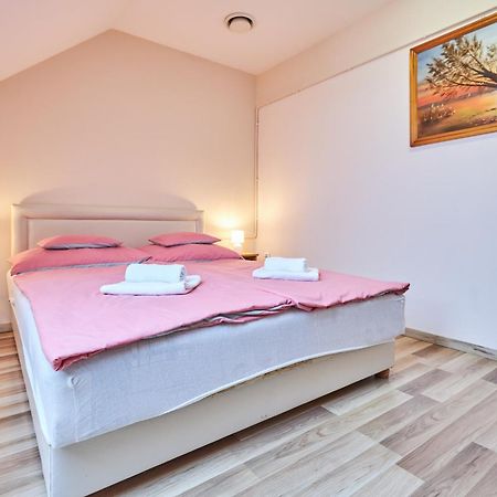 Ada Apartmanhaz Hajduszoboszlo Exterior photo