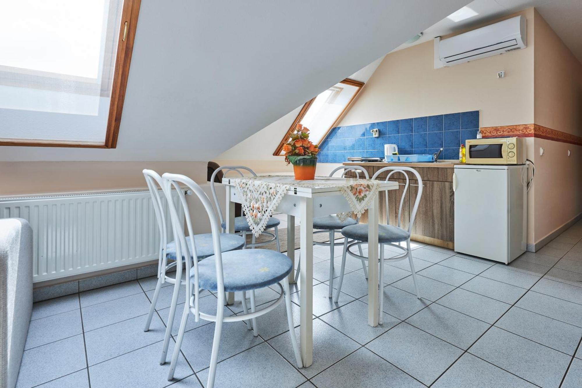 Ada Apartmanhaz Hajduszoboszlo Exterior photo